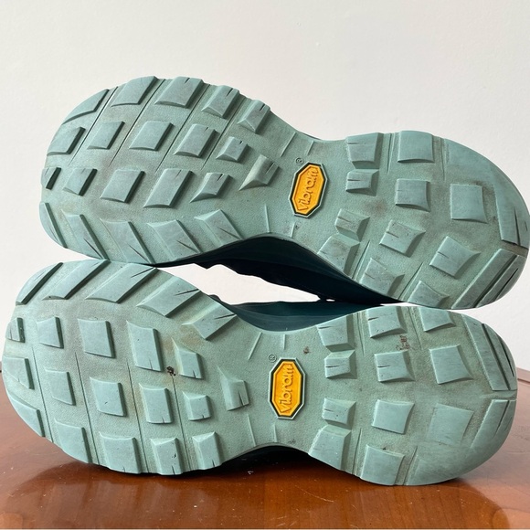 Arc'teryx Aerios FL Mid GTX Women’s Hiking | US 8.5 - Picture 5 of 8